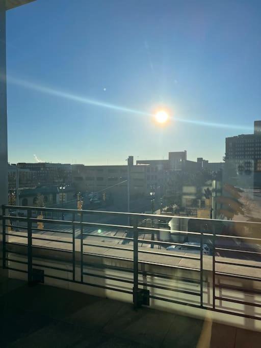 Apt Downtown With View *