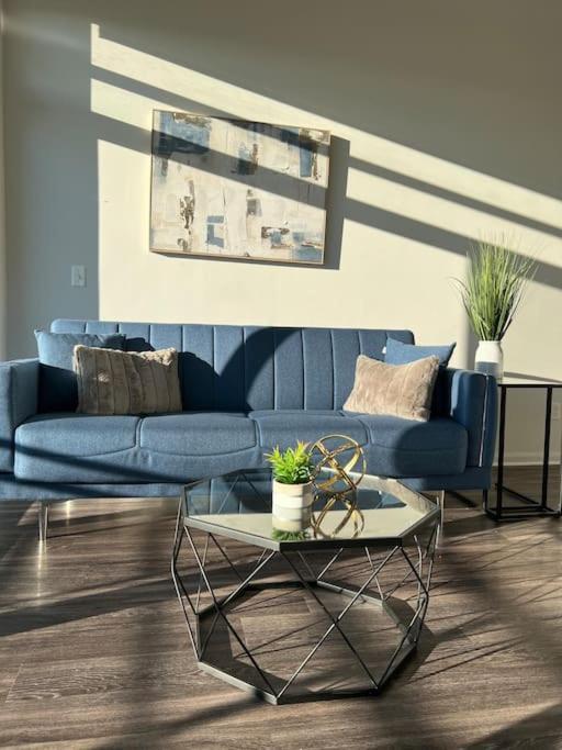Apt Downtown With View * Detroit
